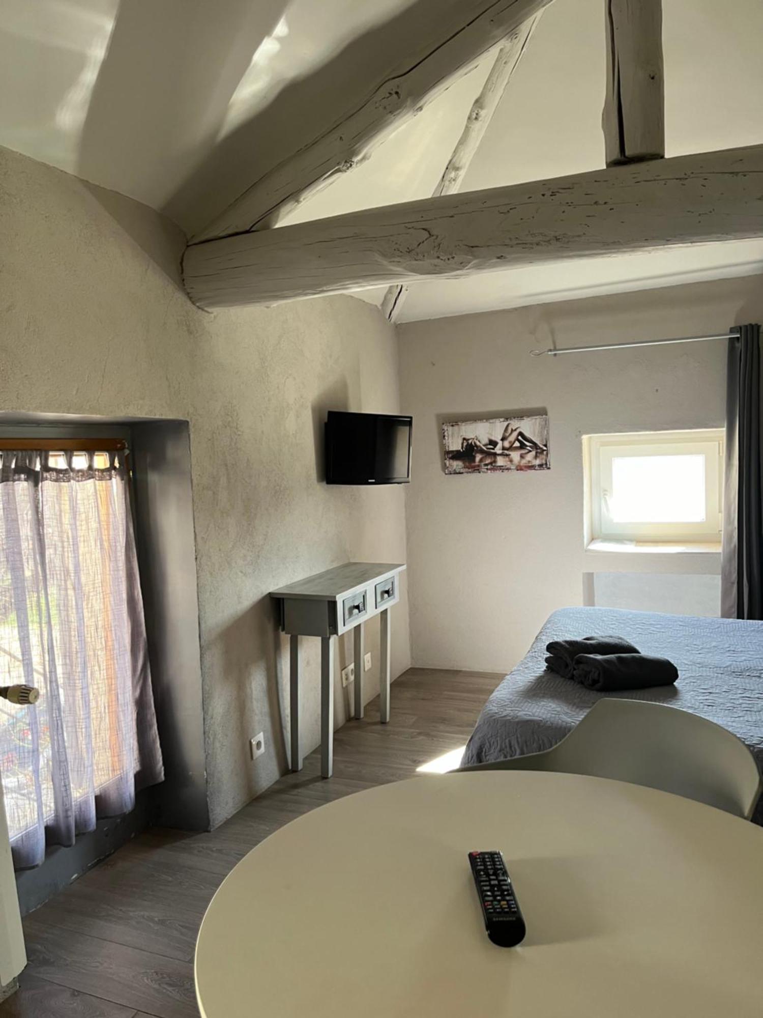 Maison d'hôtes Bastide St Victor à 2,5 kilomètres de Lourmarin Puyvert Exterior foto
