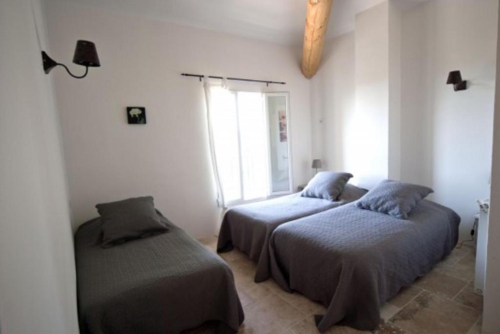Maison d'hôtes Bastide St Victor à 2,5 kilomètres de Lourmarin Puyvert Quarto foto